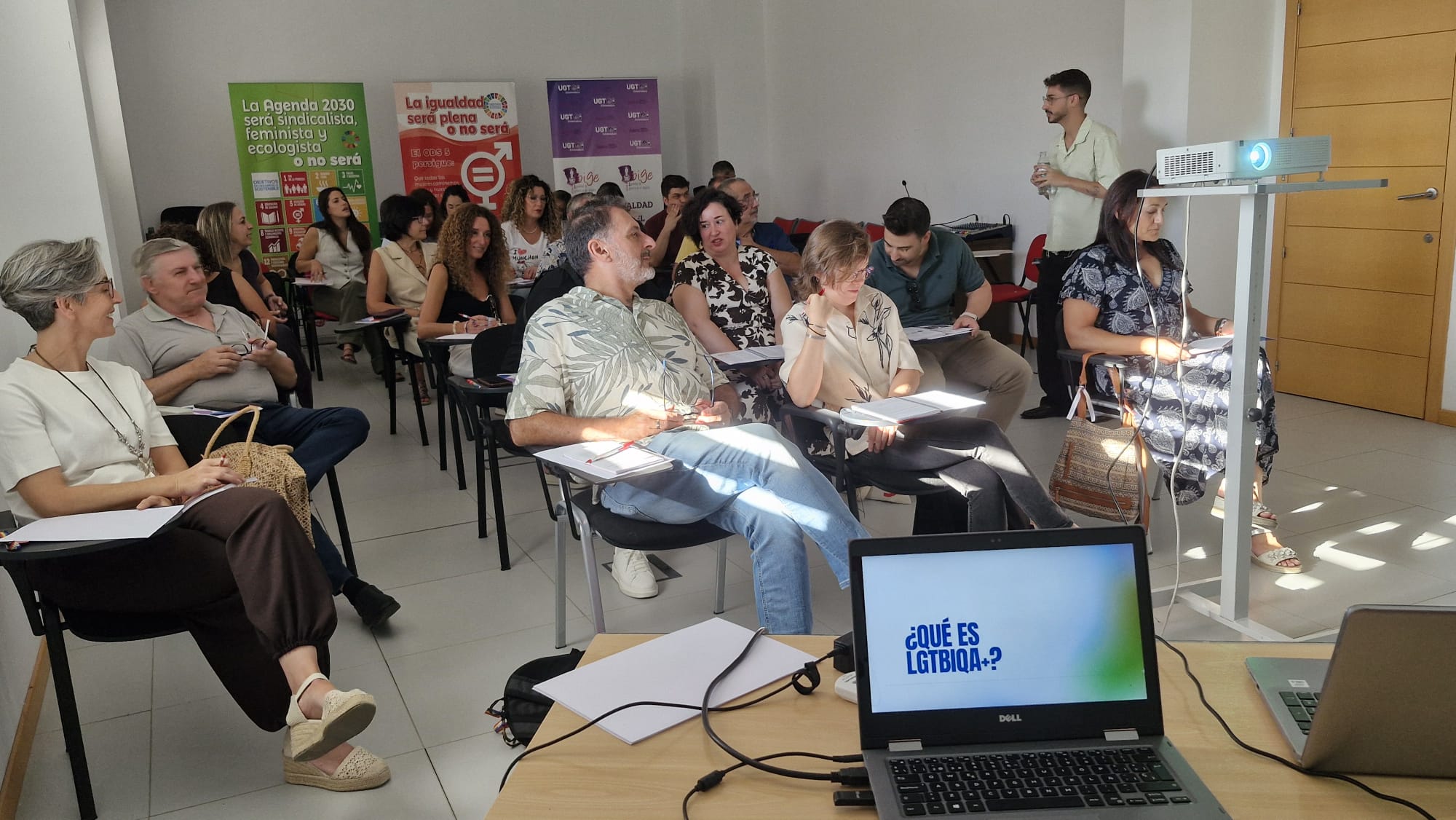 Asistentes al curso sobre las medidas LGTBI en las empresas